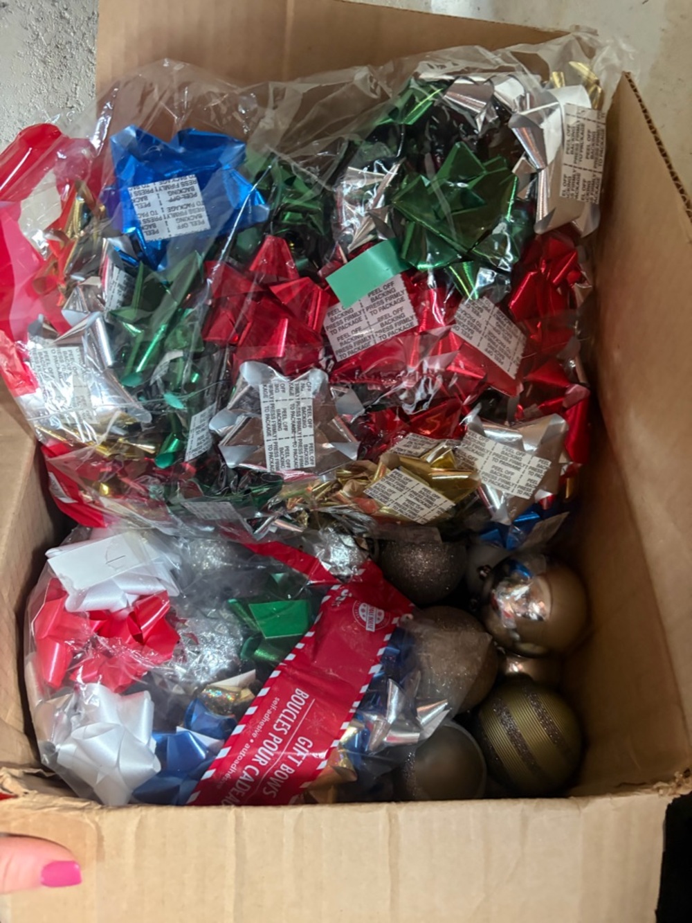 Assorted Holiday Gift Bows and Ornament Set - Multicolor